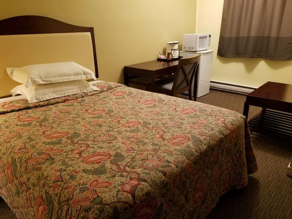 7 West Motel Carleton Place Esterno foto